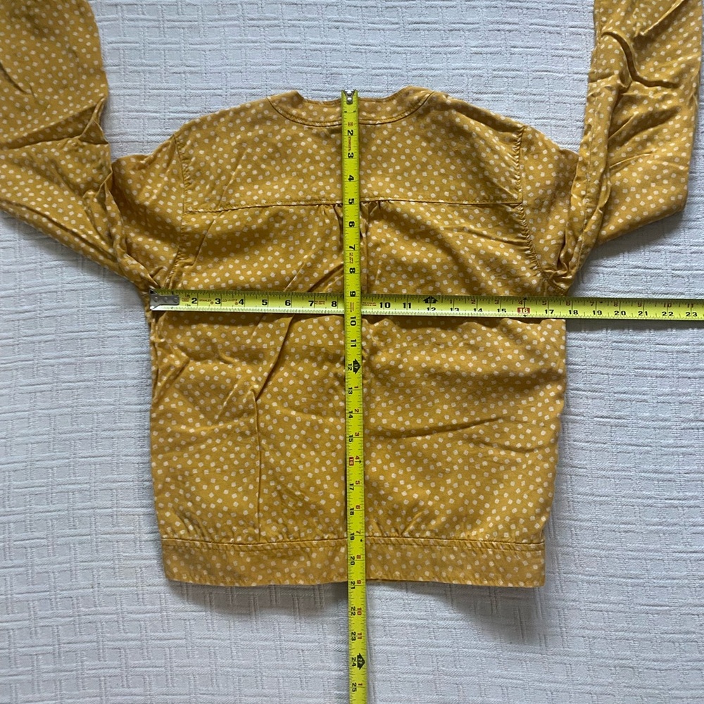 Duluth Trading Co. yellow top. - Picture 8 of 9